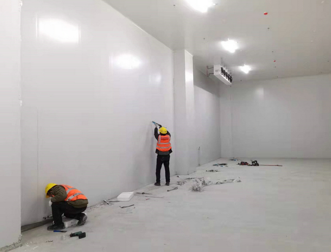 氣調(diào)冷庫(kù)中的濕度和溫度該如何控制